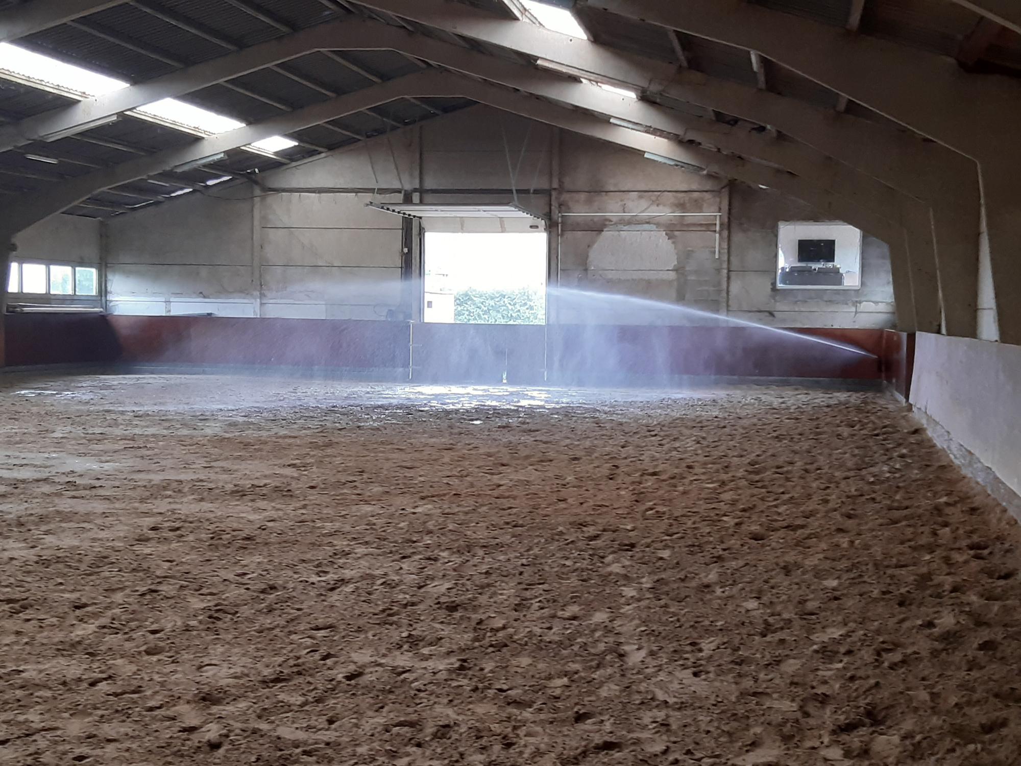 Ontijzering van grondwater met filter en het beregenen van paardenpistes aan de hand van een beregeningsinstallatie 